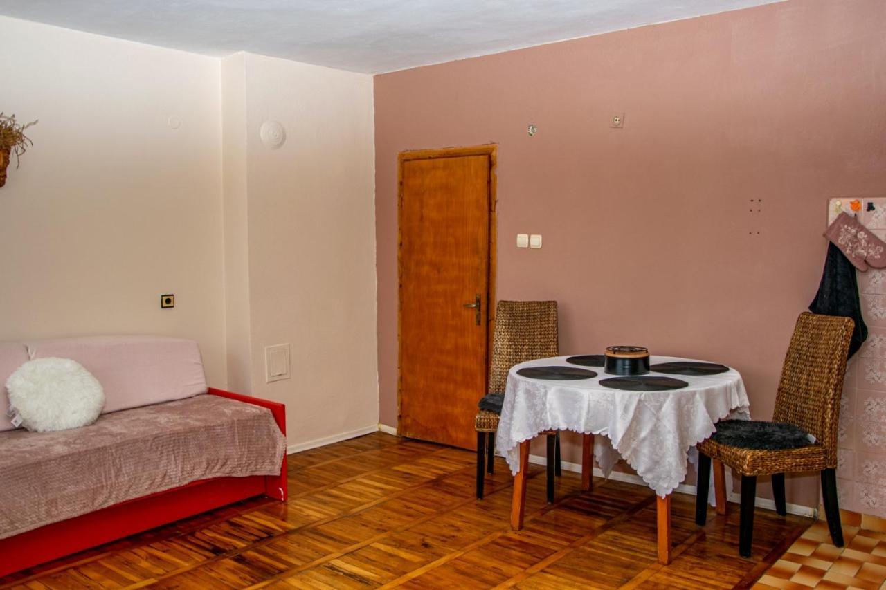 Vilhelmov'S Apartament 루코비트 외부 사진